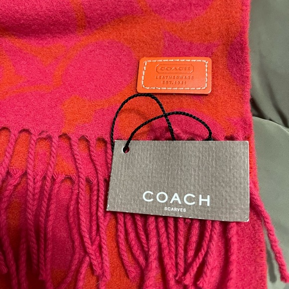 NWT Women’s Coach Signature 100% Merino Wool Fringe Scarf In Red 82” X 8.5” - Picture 6 of 11